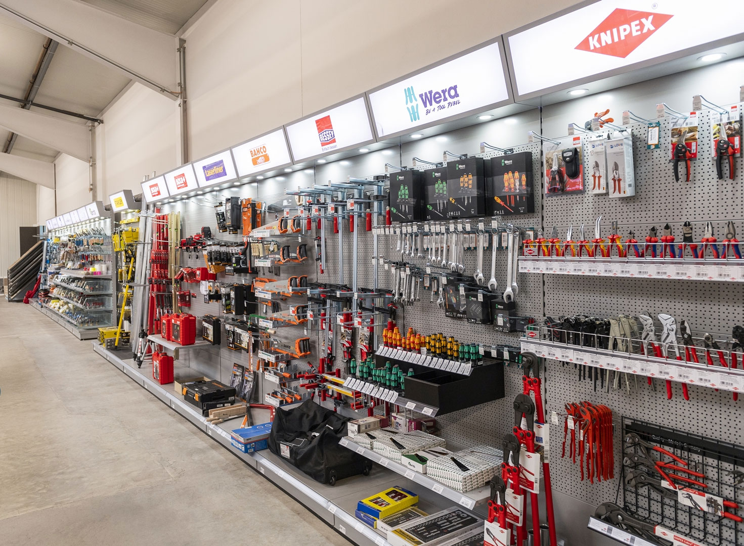 Werkzeugwand im Bau-Shop